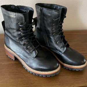 Women’s Lace Up Side Zip Boots 9.5